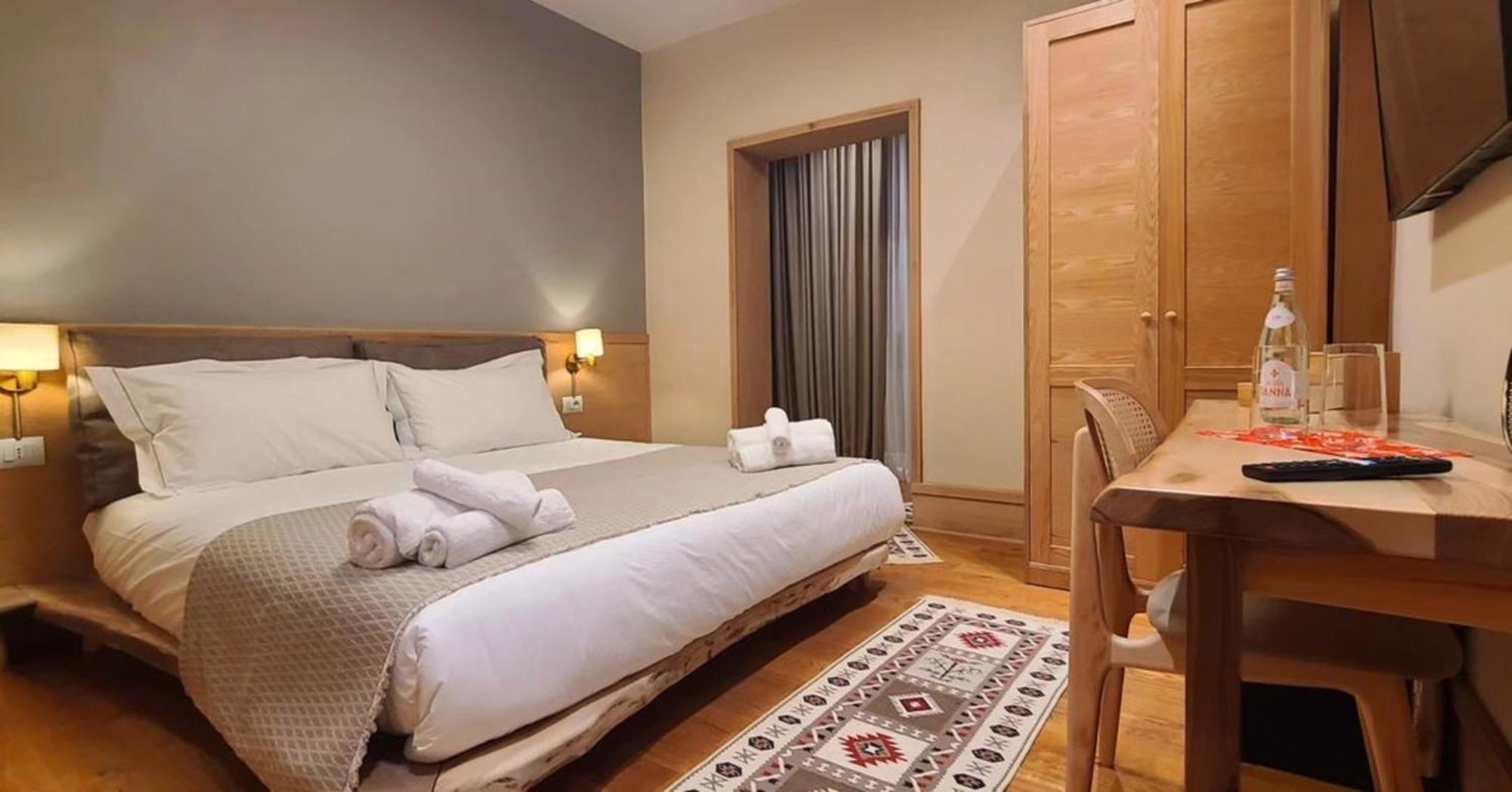 Velar Hotel Boutique Korce Bagian luar foto