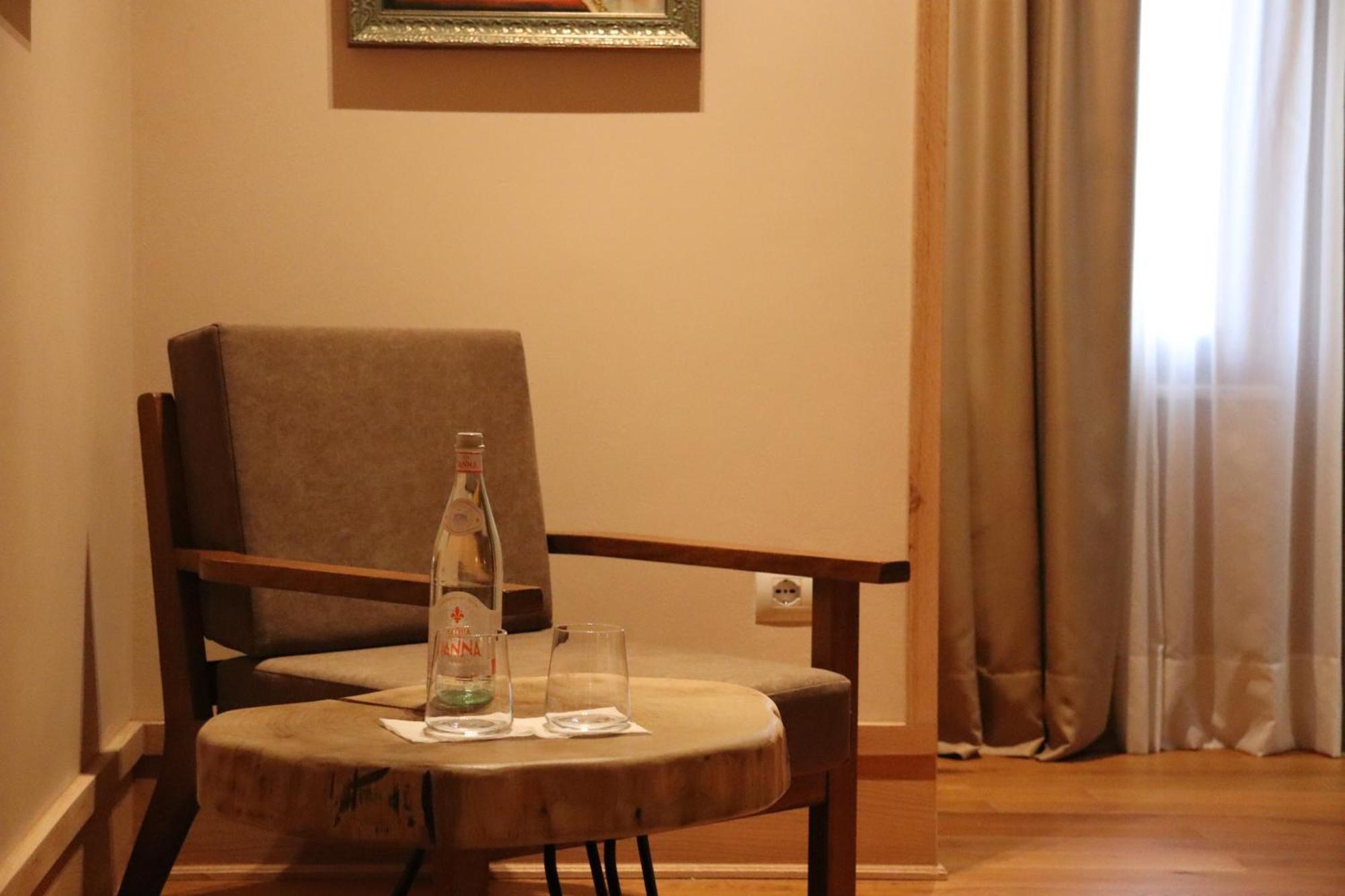 Velar Hotel Boutique Korce Bagian luar foto